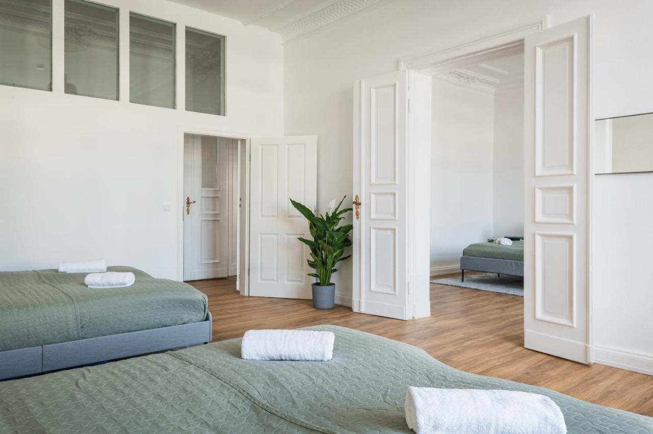 Riesiges Apartment Nahe Kudamm Sehr Schoner Altbau 123M2 Gross 12 Gaste Berlin Dış mekan fotoğraf