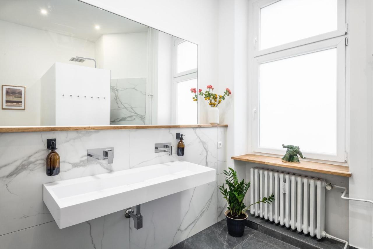 Riesiges Apartment Nahe Kudamm Sehr Schoner Altbau 123M2 Gross 12 Gaste Berlin Dış mekan fotoğraf